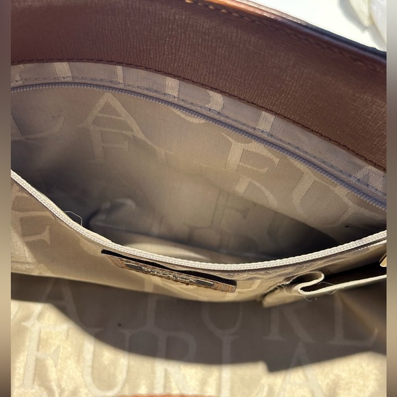 Extremely Rare Furla Unique Handbag. Caramel & Cream Saffiano Leather. - Picture 12 of 13